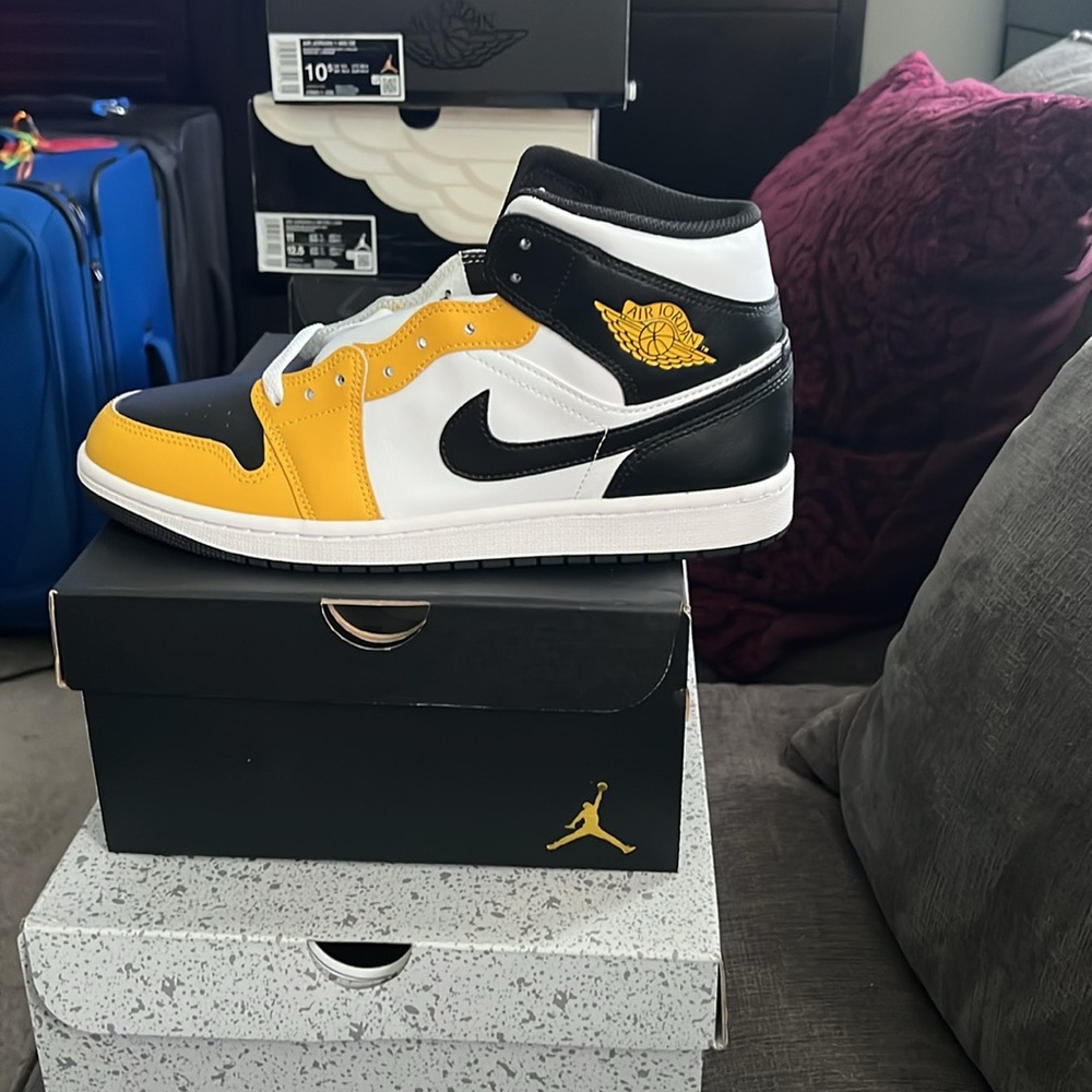 Air Jordan bundle - Picture 4 of 9